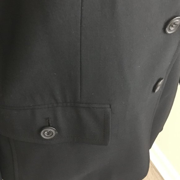 Liz - Picture 3 of 4